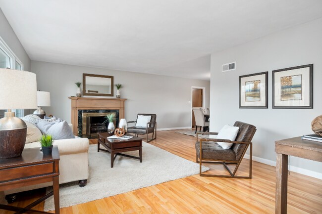 Foto del edificio - 1506 Starling Dr