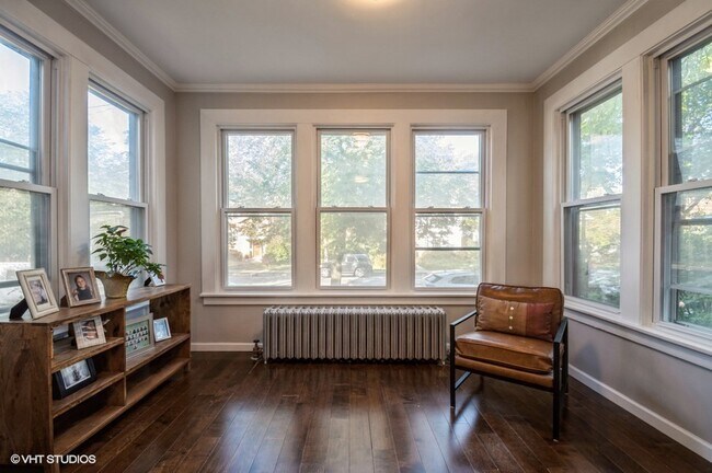 Foto del edificio - 647 Asbury Ave
