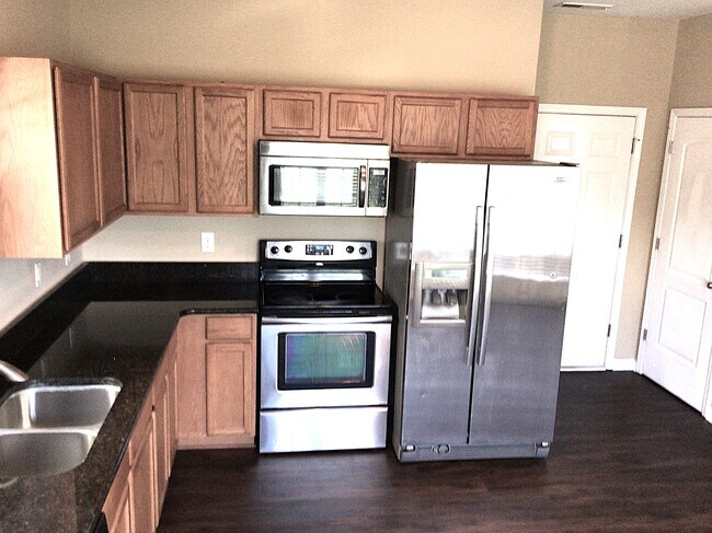 Building Photo - 922 Wolfpack Way