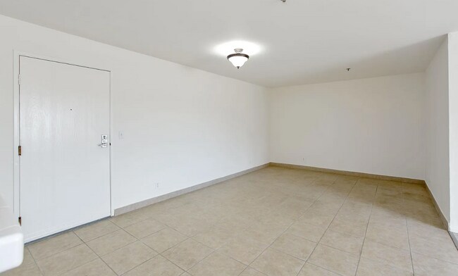 Building Photo - 5541 Fulcher Ave