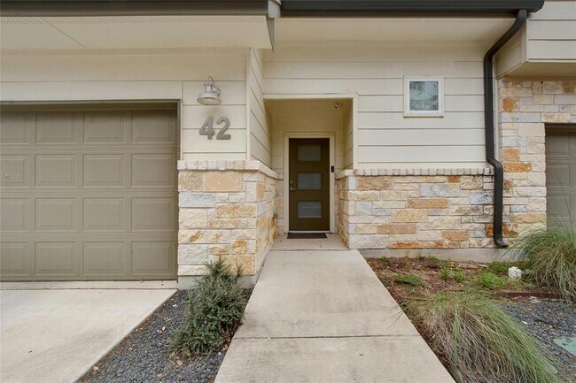 Building Photo - 6800 Menchaca Rd