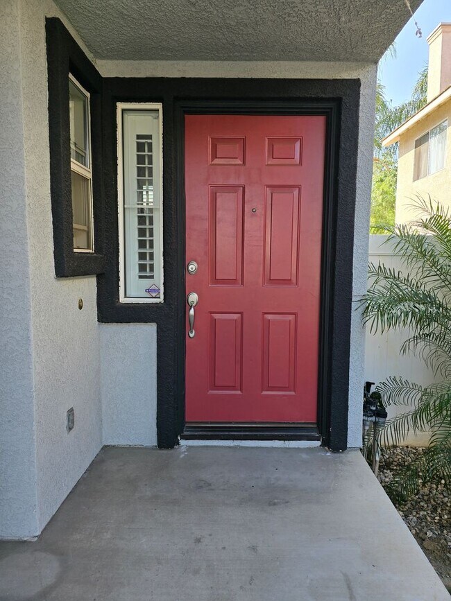 Foto del edificio - Beautiful Home in Corona for Lease