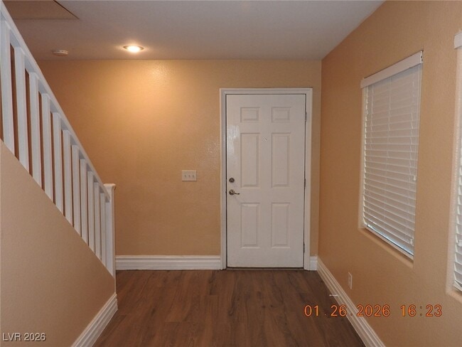 Building Photo - 317 Dogleg Dr