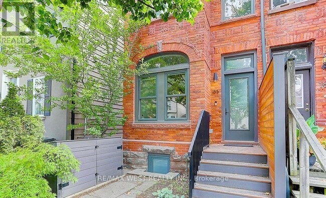Building Photo - 185 Logan Ave