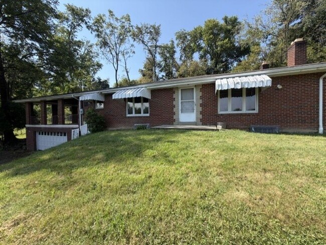 Building Photo - 123B Hidden Valley Road