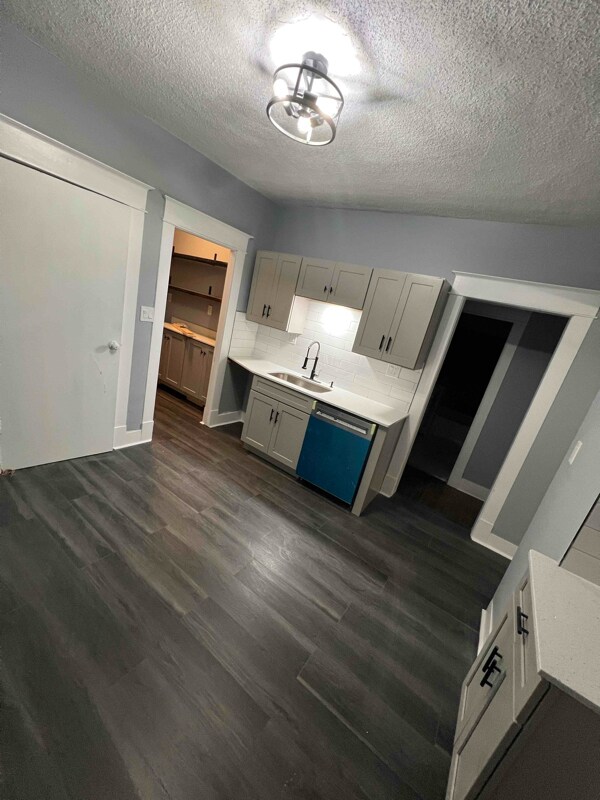 Foto del edificio - 182 Oak Grove Ave