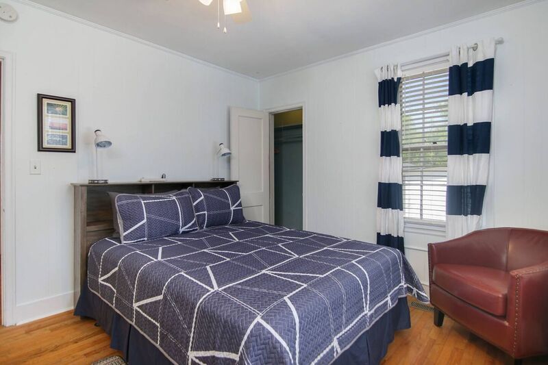 Primary Photo - 426 Riverland Dr