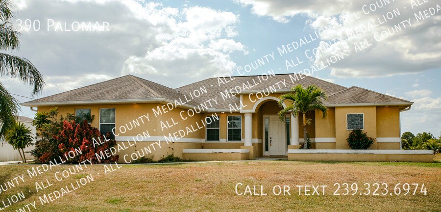 Primary Photo - Huge Refreshed Single Family Home for Rent