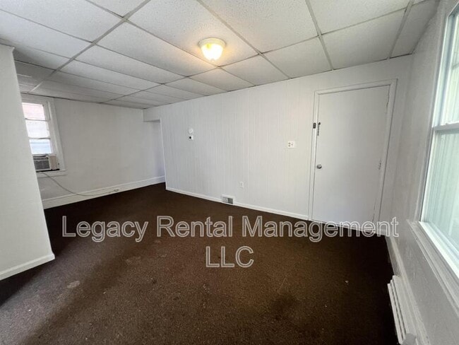 Building Photo - 30 Susquehanna St