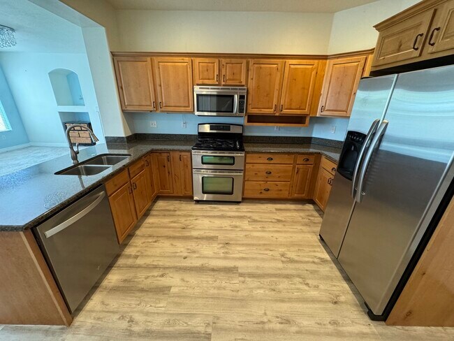 Building Photo - 3169 Provence Ln
