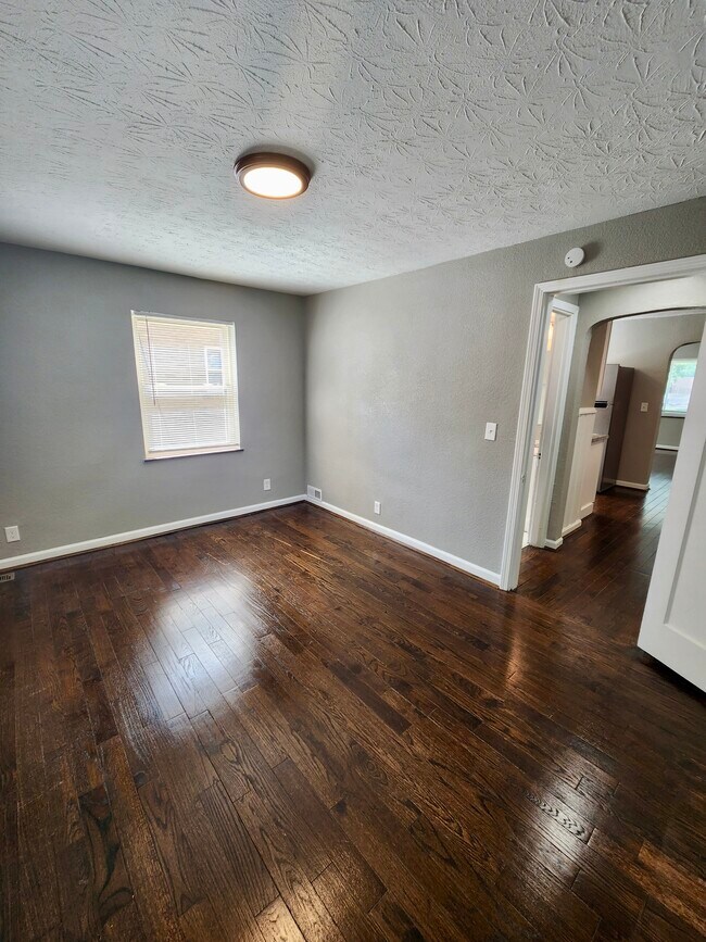 Foto del edificio - 1595 Summit Rd