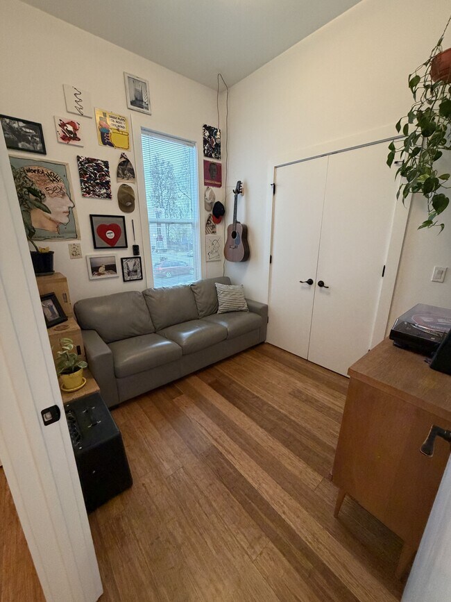 Building Photo - 1134 Foothill Blvd