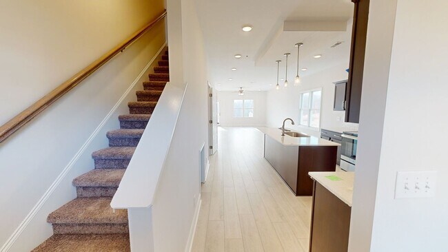 Foto del edificio - Modern Comfort Meets Everyday Convenience in Clarksville