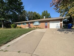 Building Photo - 3246 Woodland Ct