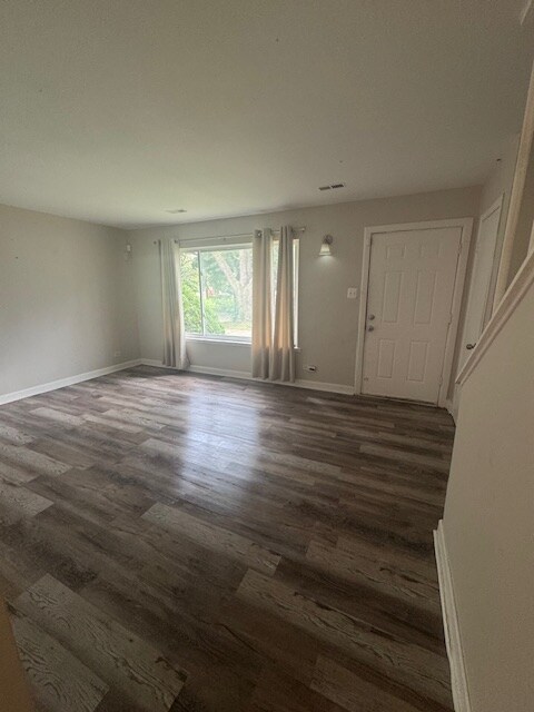 Foto principal - 414 E 109th St