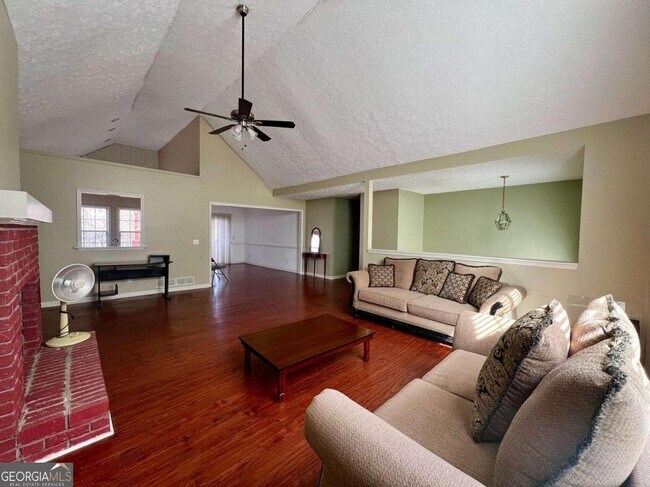 Foto del edificio - 3307 James Harbor Way NW