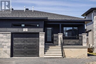 Building Photo - 272 Moisson St