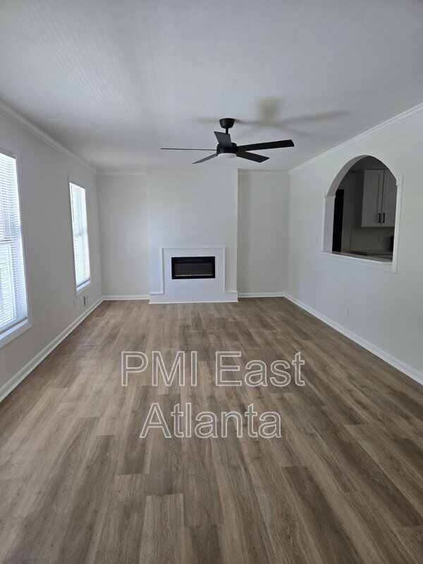Foto del edificio - 2275 Country Club Ln SW