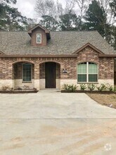 Building Photo - 2610 Appian Wy
