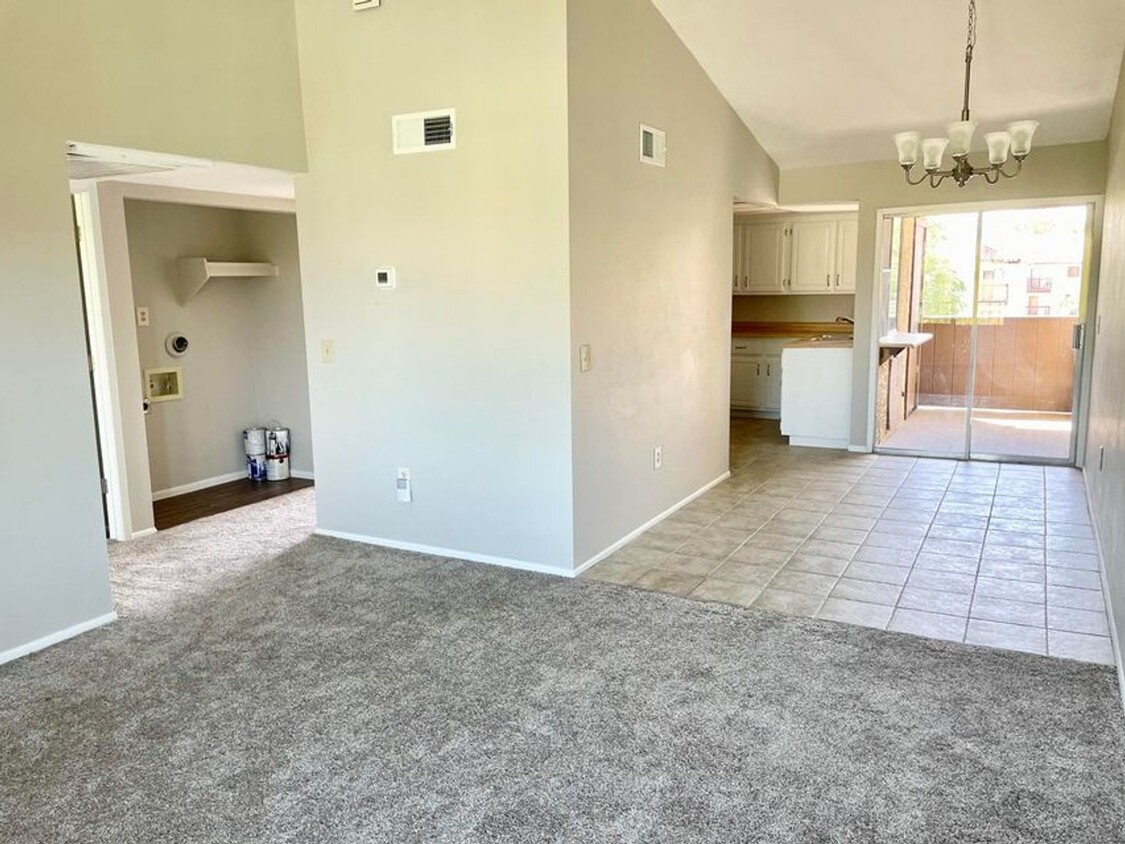 Foto principal - 2 Bedroom/2 Bath Condo Located in Mesa, Cl...