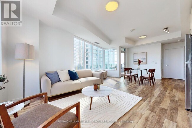 Photo du bâtiment - 1480-1480 Bayly St
