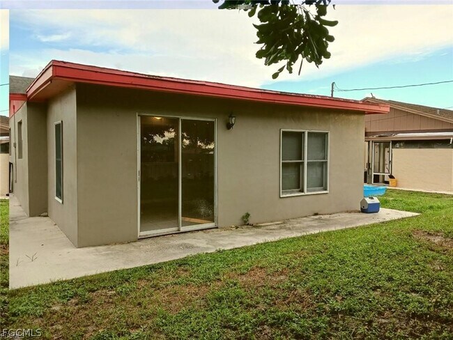 Foto del edificio - 7263 Buchanan Rd