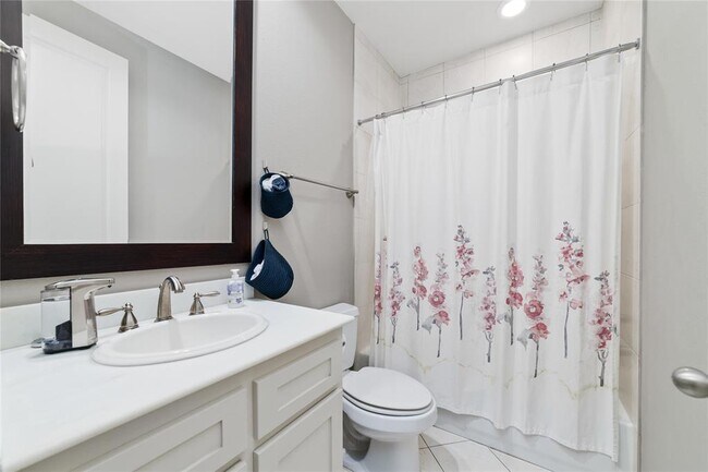 Foto del edificio - 2928 Baer St