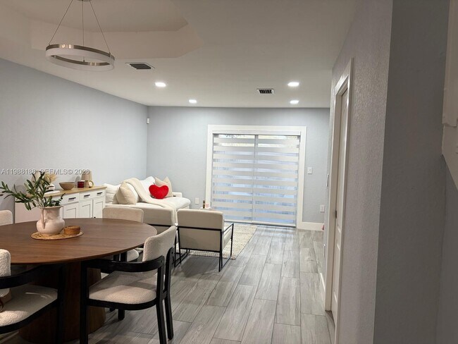 Foto del edificio - 14113 SW 120th Ct