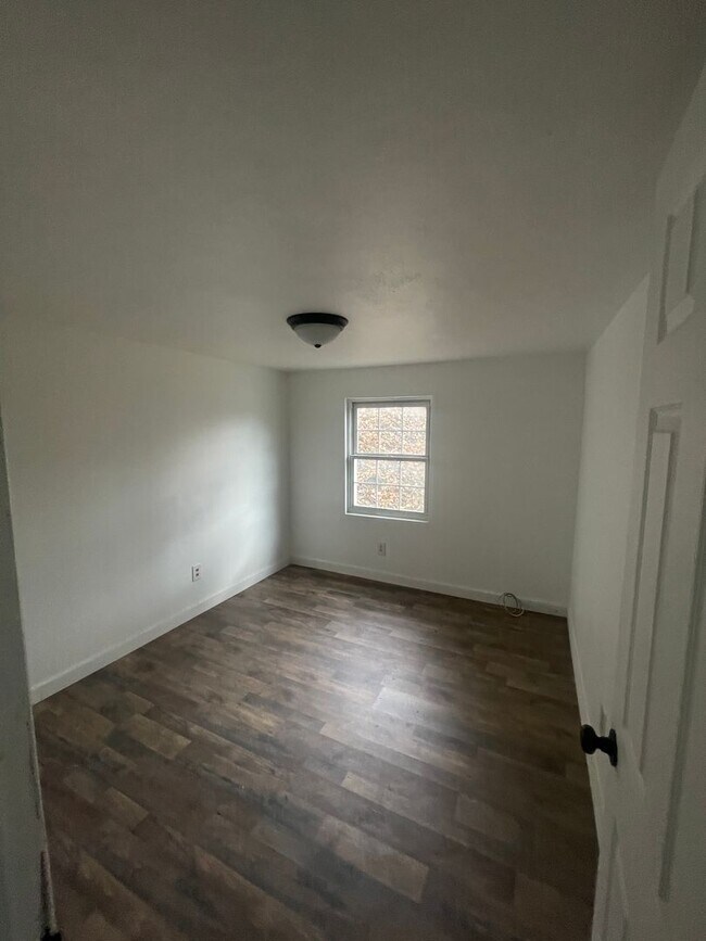 Building Photo - West Newton Duplex