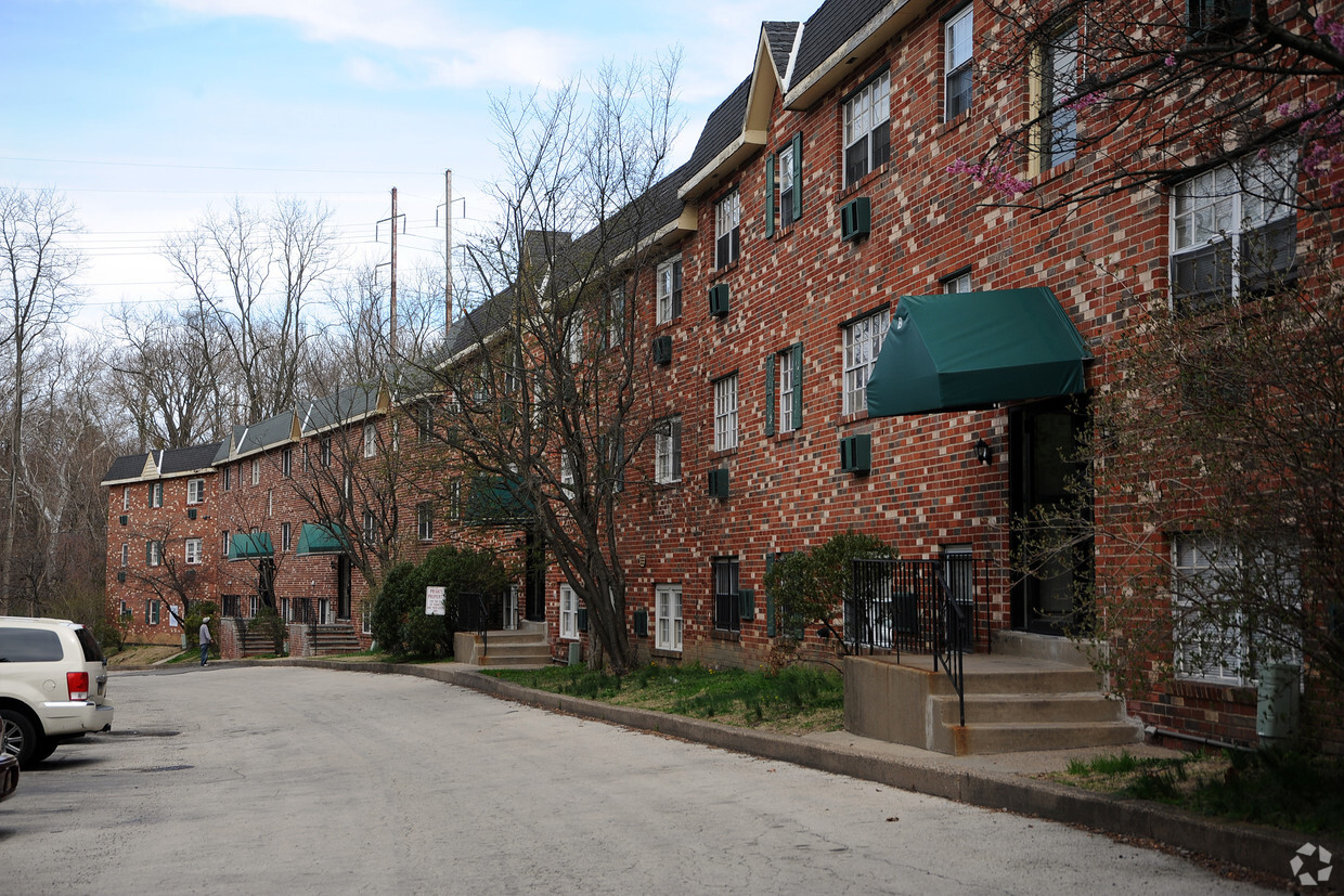 Building Photo - Woodbrook Lane Apartments