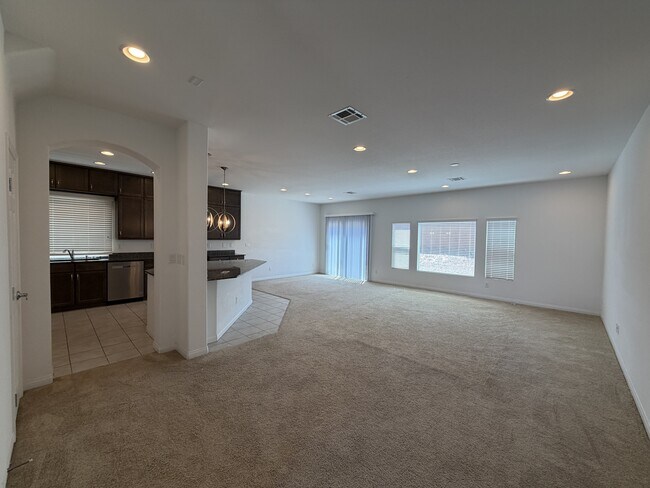 Building Photo - 7869 Tyrell Peaks St