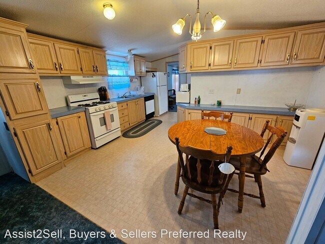 Building Photo - 2 br, 2 bath House - 1060 James St