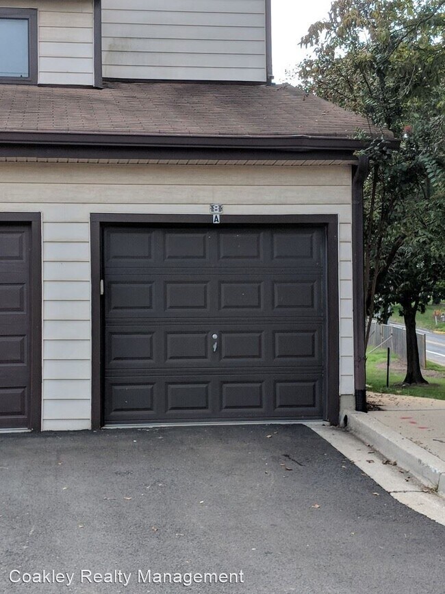 Building Photo - 2 br, 1 bath House - 1633 Carriage House T...