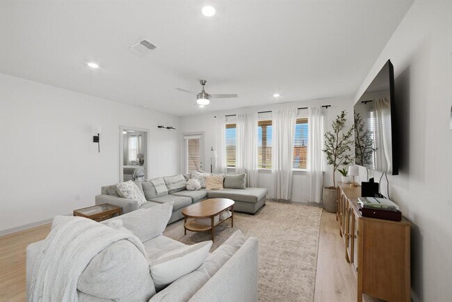 Foto del edificio - 3608 Overlord Ln