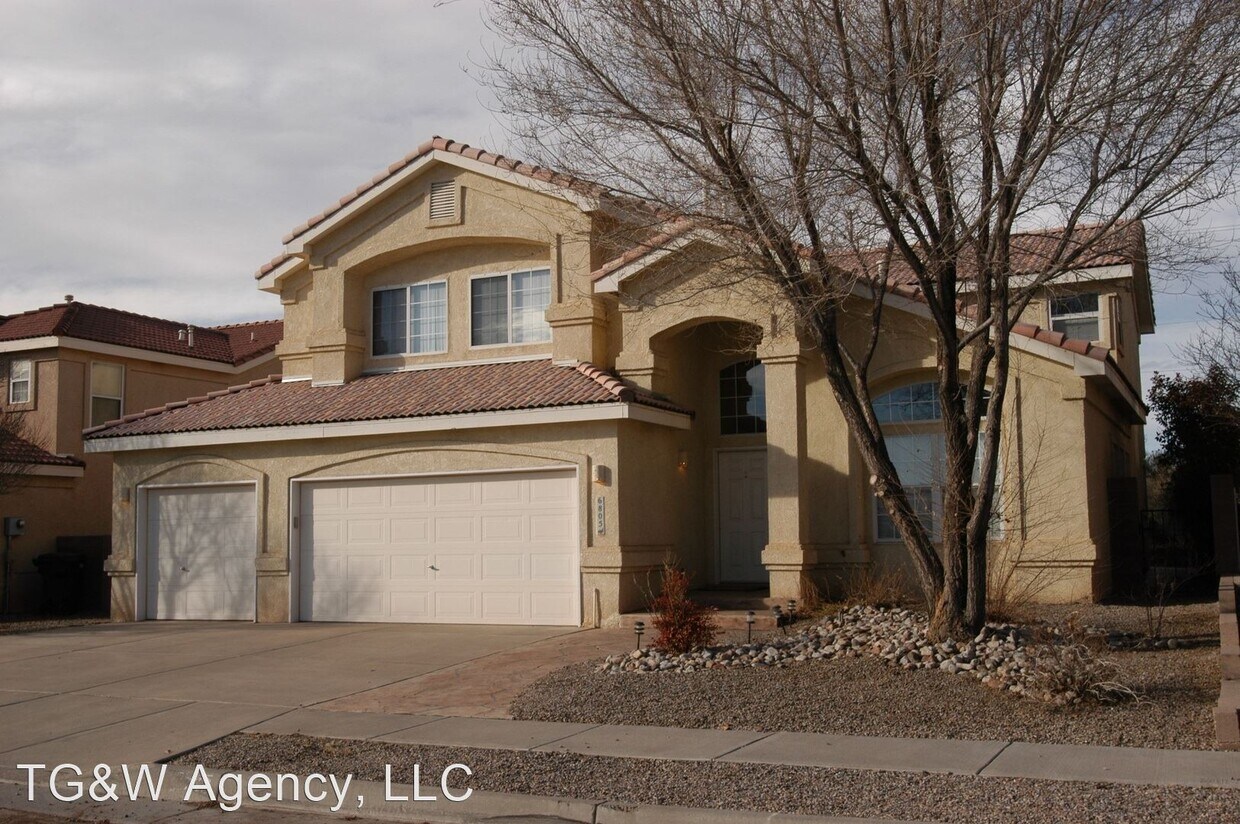 Primary Photo - 4 br, 3 bath House - 6805 La Lucena Ave NE