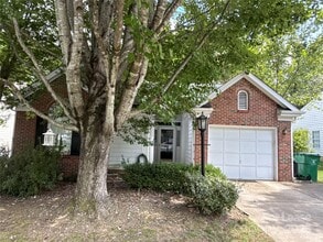 Building Photo - 8600 Lockerbie Ln