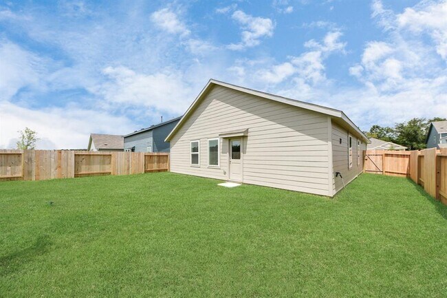 Foto del edificio - 25657 Rose Creek Dr