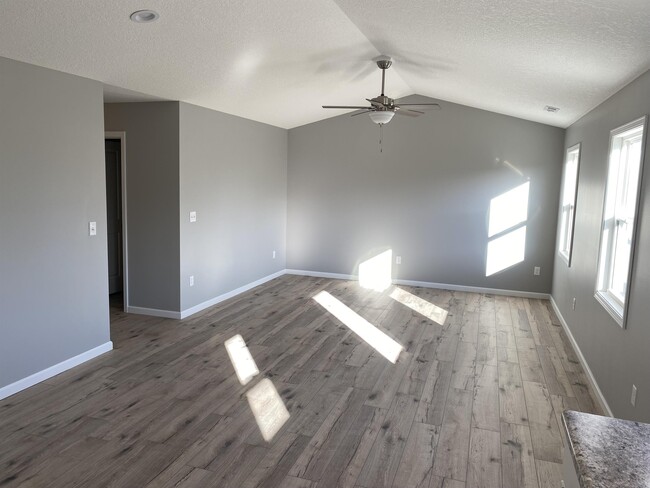 Building Photo - 120 Marsh Dr
