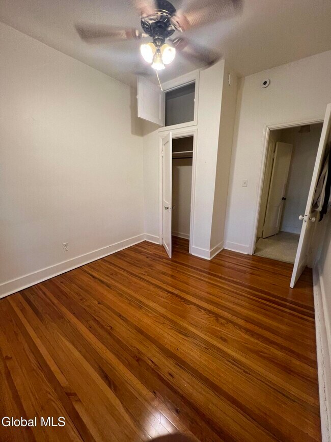 Foto del edificio - 156 Jay St