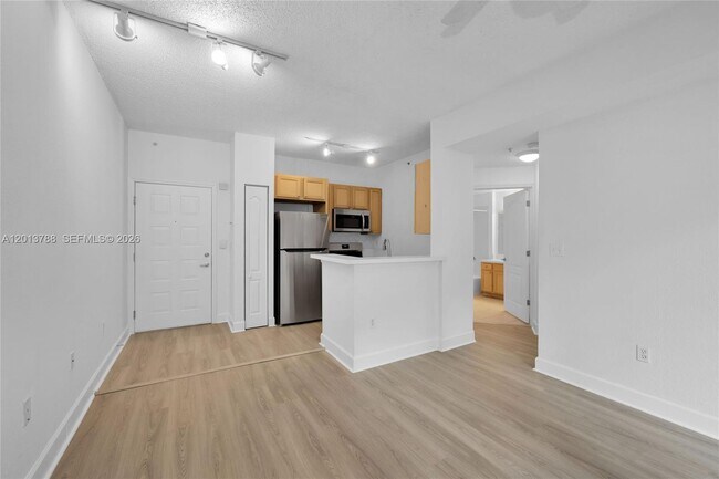 Building Photo - 6001 SW 70th St