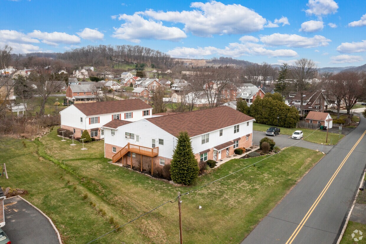 Aerial Photo - 276 Landis Ln
