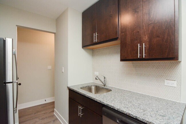 Foto del edificio - 447 W Surf St