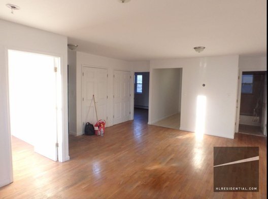 Building Photo - 1402 Bedford Ave