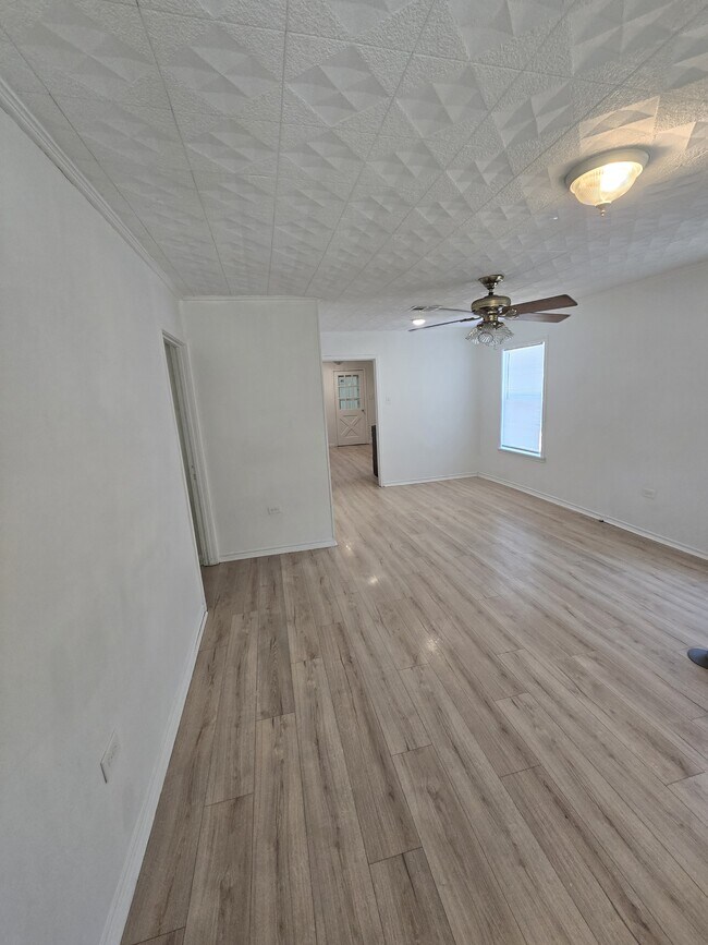 Building Photo - 2741 Connor Ave
