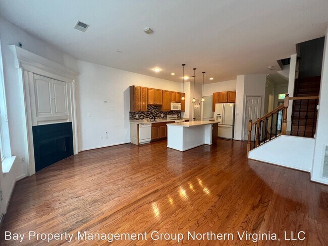 Foto del edificio - 3 br, 2.5 bath House - 42755 Stadler Ln