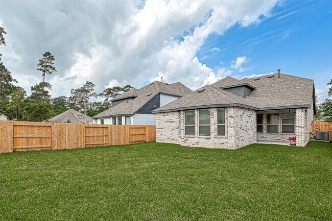 Foto del edificio - 323 Highland Bayou Dr