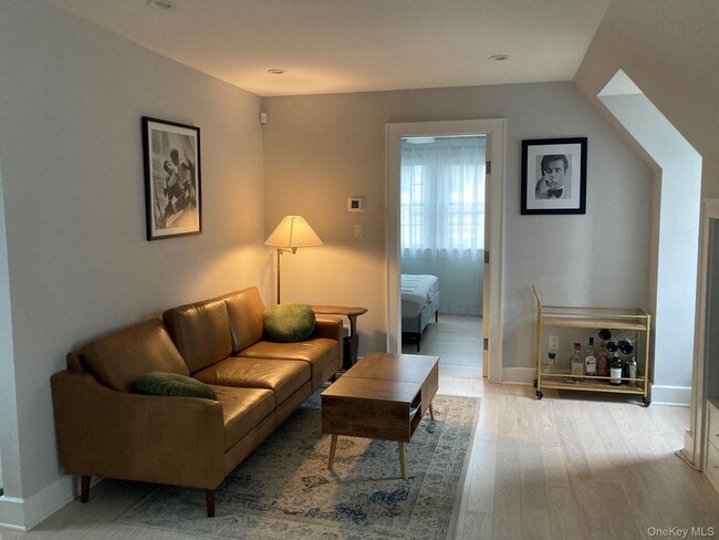 Foto del edificio - 2 Red Ground Rd