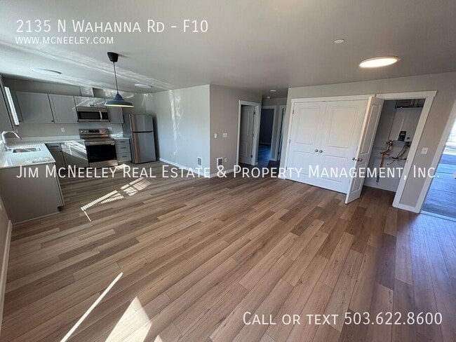 Building Photo - 2135 N Wahanna Rd