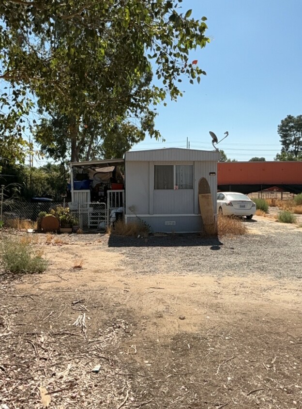 Foto del edificio - Charming 1 Bed/1 Bath mobile Home In Spaci...