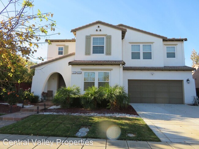 Building Photo - 4 br, 3.5 bath House - 671 N Colcannon Drive